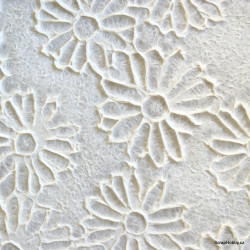 Ruční morušový papír - ražba kytiček