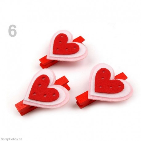 Kolíčky s filcovými srdíčky 6.