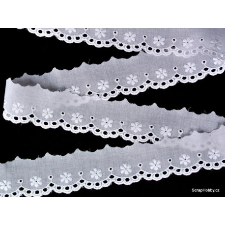 Vyšívaná krajka 18.